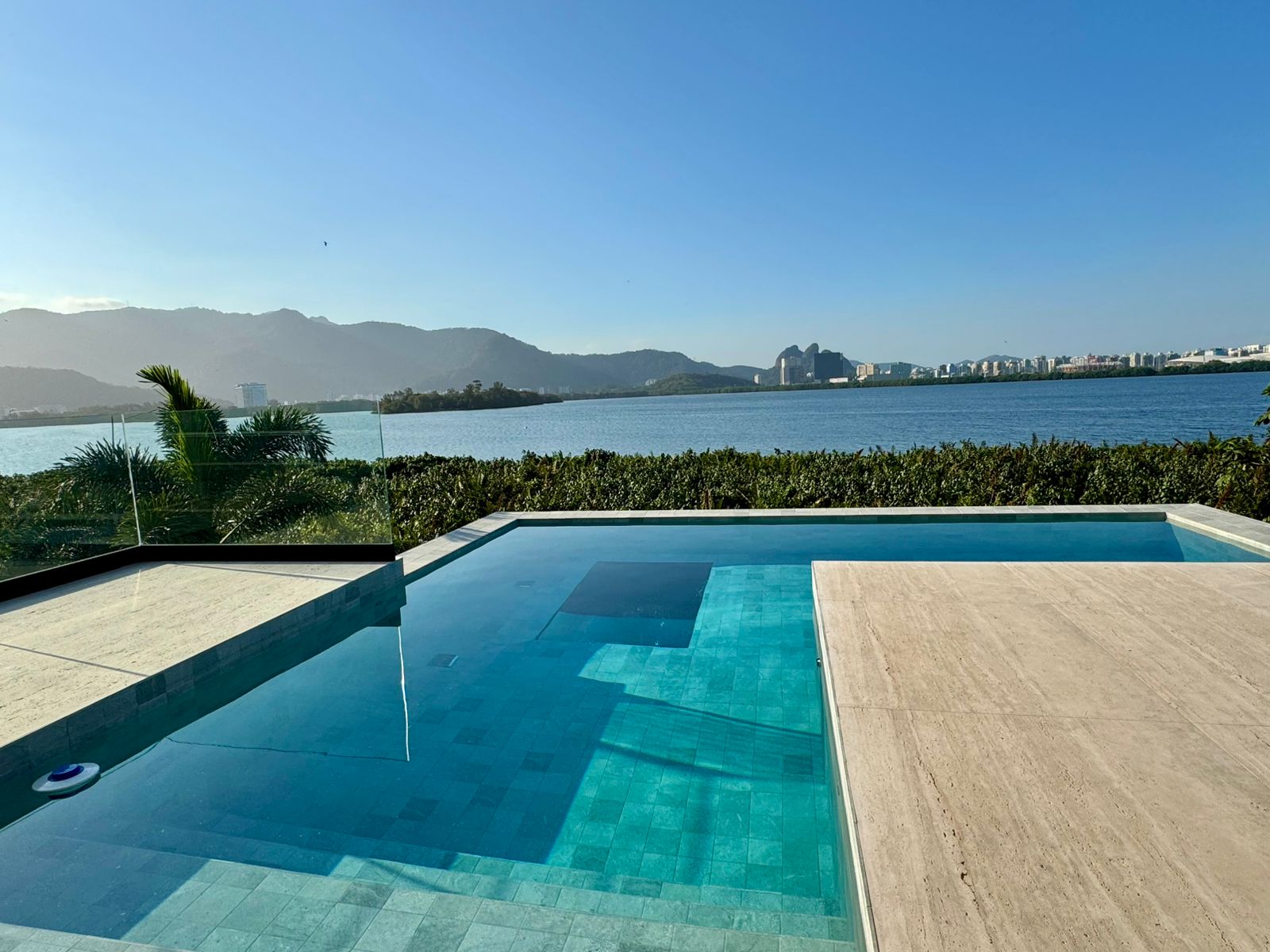 Seven Luxury Real State